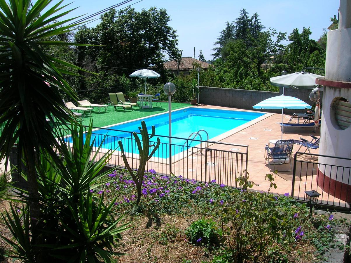 Al Villino Sunshine In Villa Con Piscina Ed Idromassaggio Sant'Alfio Luaran gambar